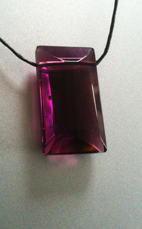 andara-cristal-pendentif-violetRare